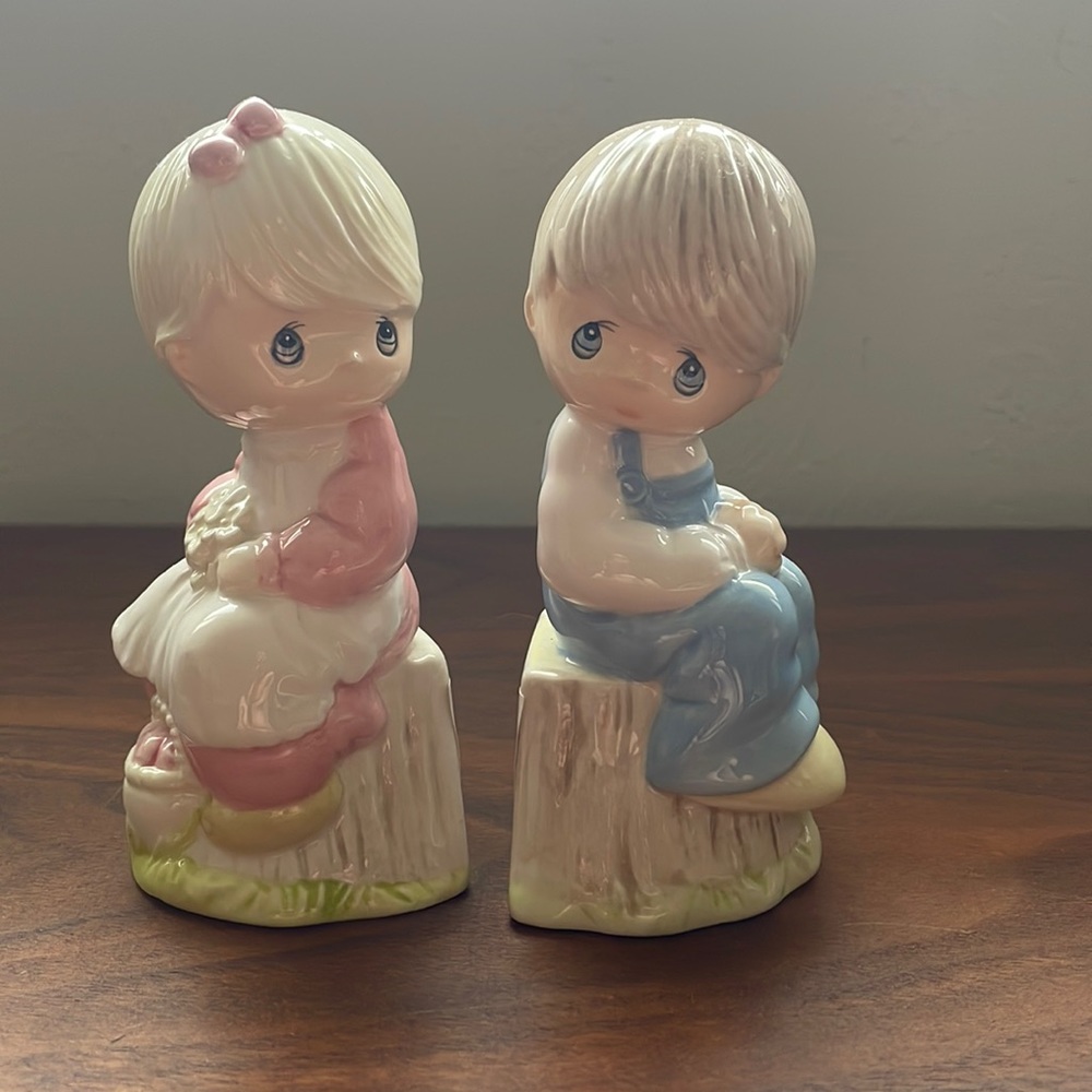 Precious Moments Love on Another Salt & Pepper Shakers